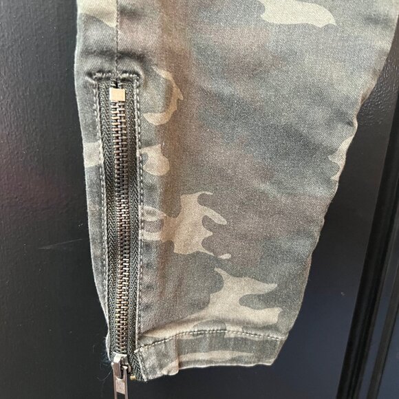 Kut from the Kloth - Camo - Connie Ankle Skinny with Zipper Details - Size 4 - Picture 3 of 5